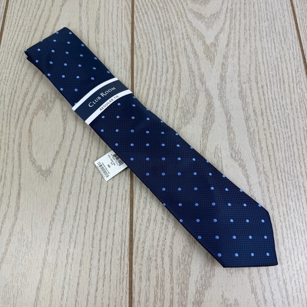 779 Club Room Men's Tie Delevan Dot 400 Blue $55 Polyester